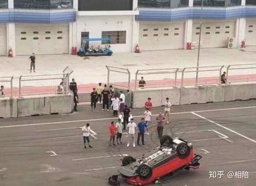 娱乐吃瓜君表演意外翻车,笑料百出却意外失控